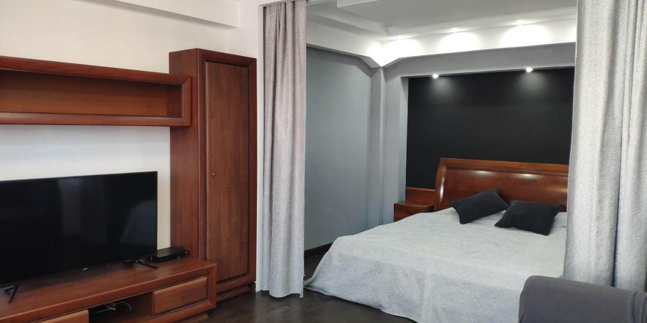Apartment On Nazarbayeva 77 Αλμάτι Εξωτερικό φωτογραφία