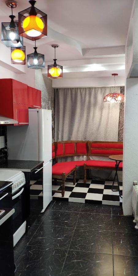 Apartment On Nazarbayeva 77 Αλμάτι Εξωτερικό φωτογραφία