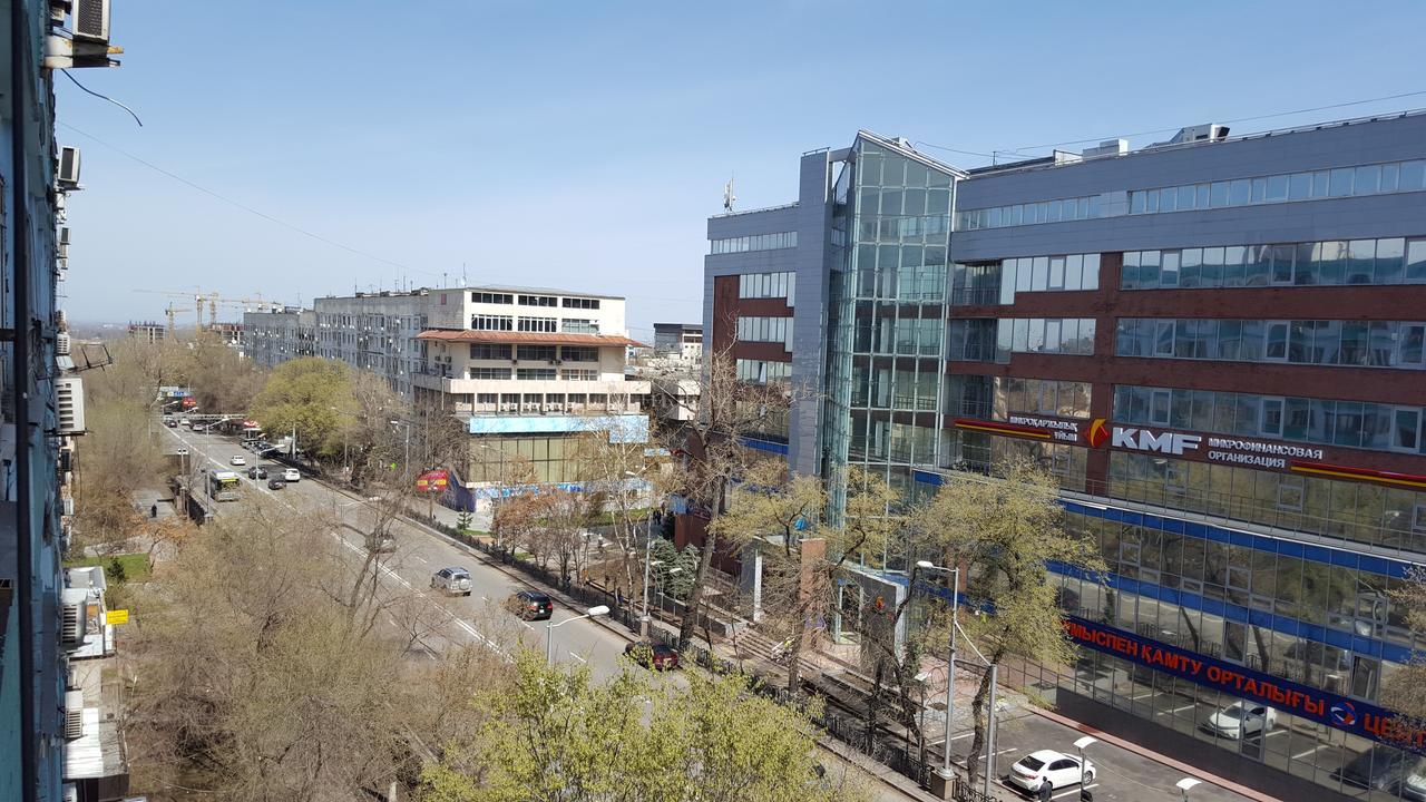 Apartment On Nazarbayeva 77 Αλμάτι Εξωτερικό φωτογραφία